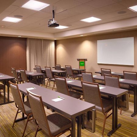 Courtyard By Marriott Phoenix Mesa Gateway Airport Exterior photo