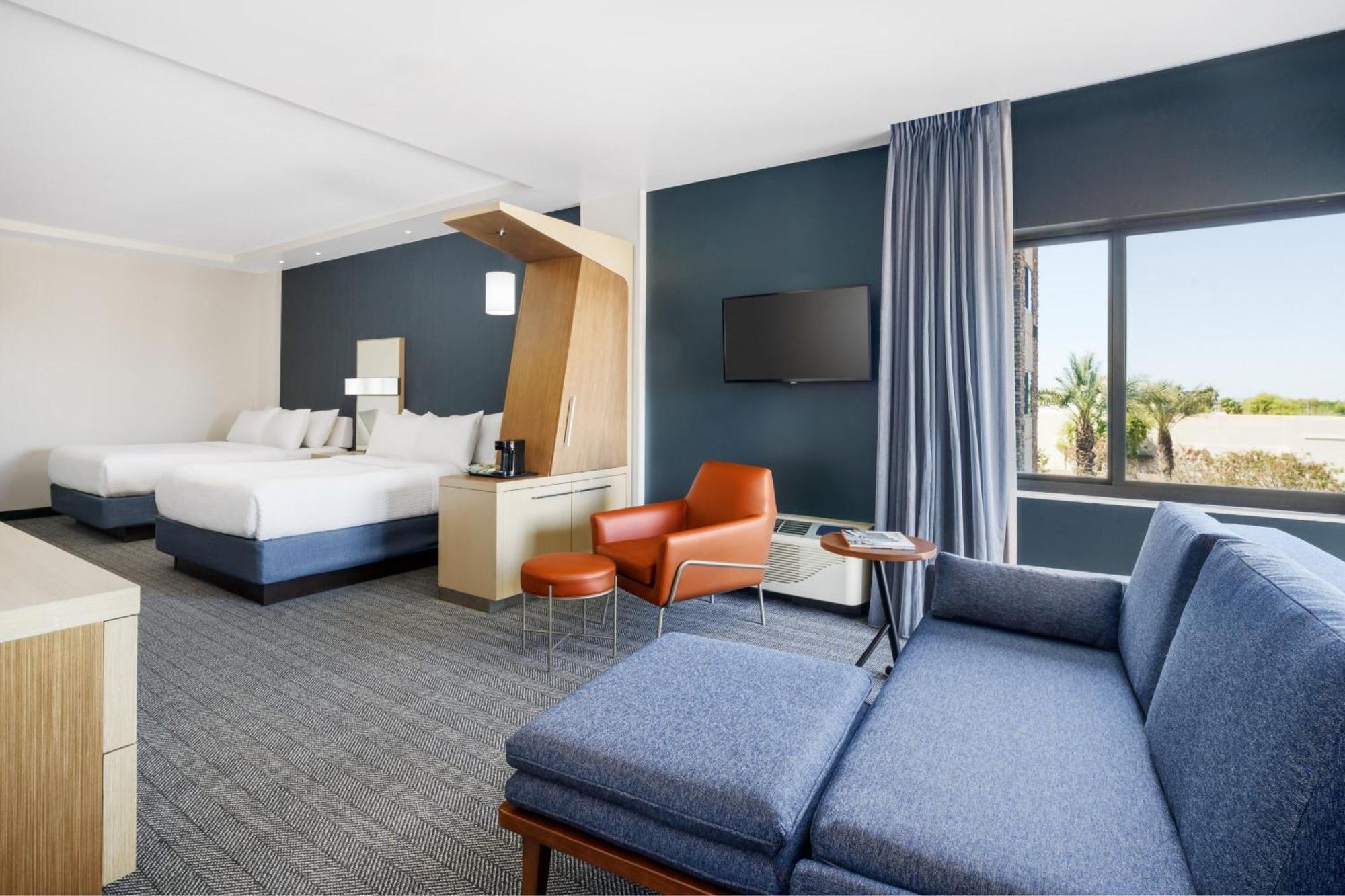 Courtyard By Marriott Phoenix Mesa Gateway Airport Exterior photo