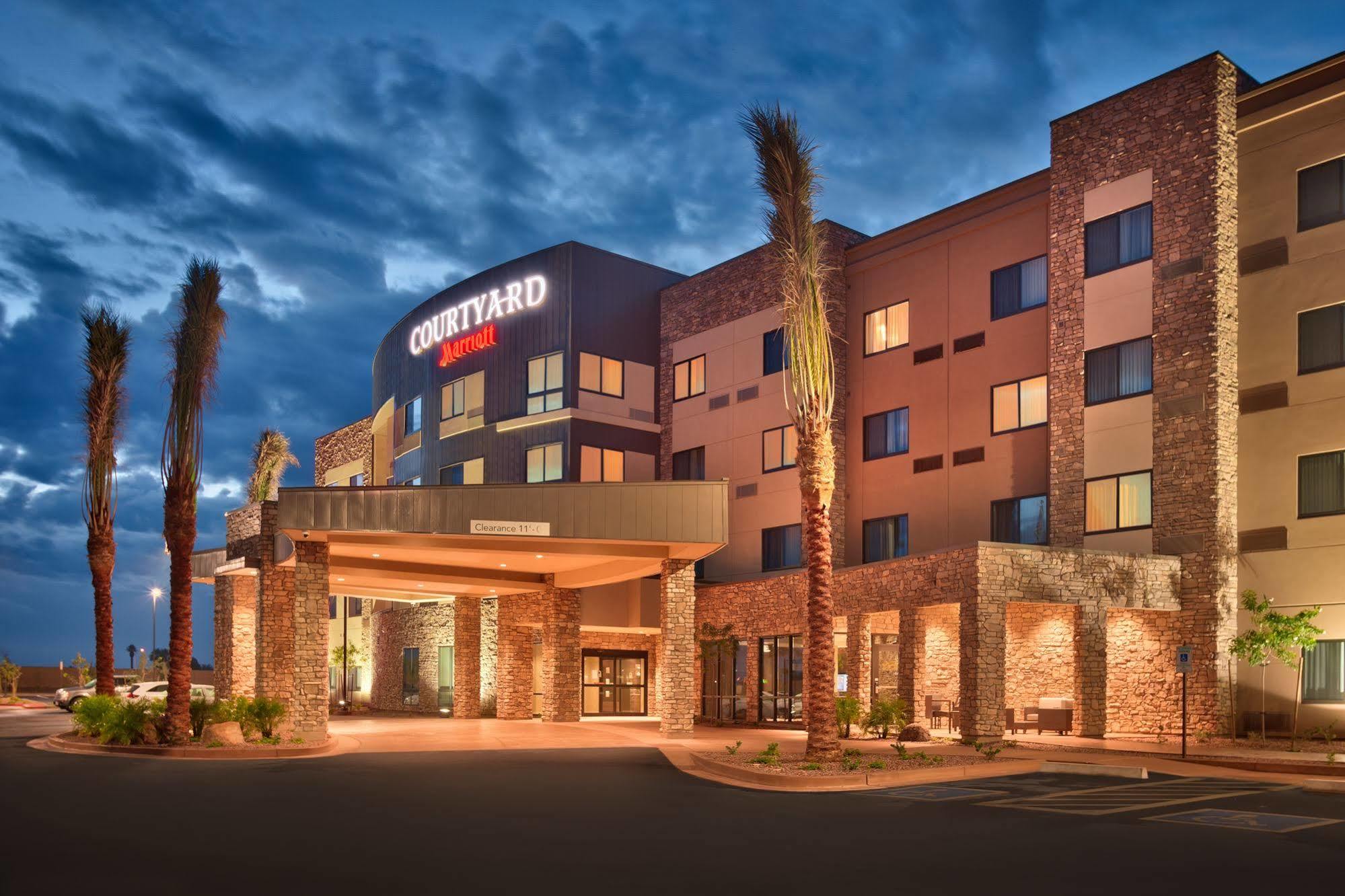 Courtyard By Marriott Phoenix Mesa Gateway Airport Exterior photo